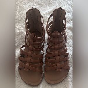 Tucker + Tate Girls Brown Strappy Sandal NWOT Size 13